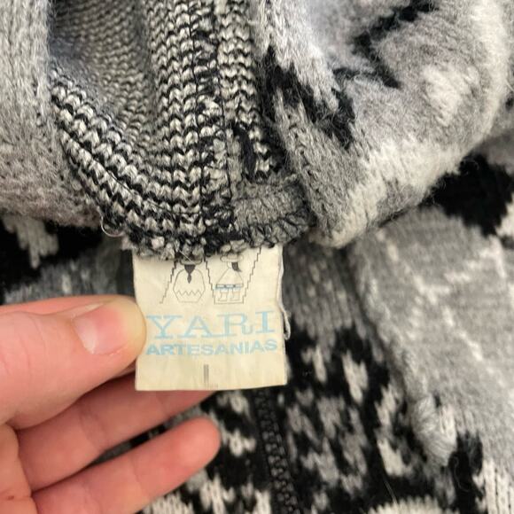 Yari Artesanias Hooded Cardigan Sweater Full Zip Large Gray Dream Catcher - Picture 2 of 7